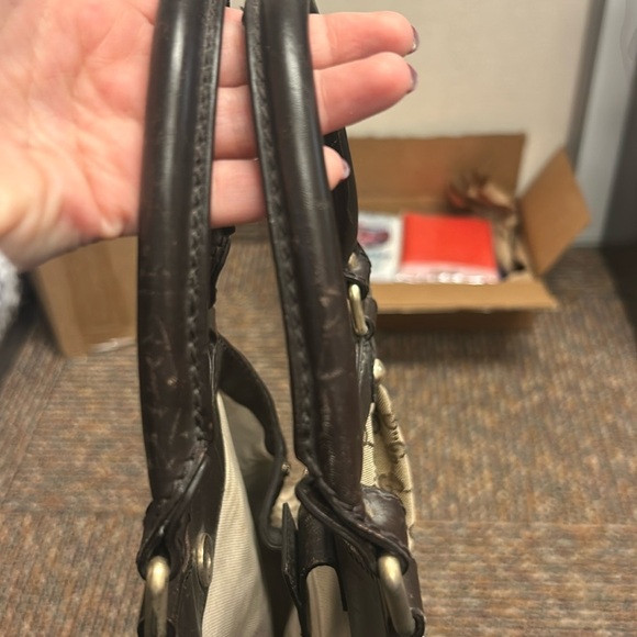 GUCCI Original GG Canvas Sukey Tote - Picture 7 of 16